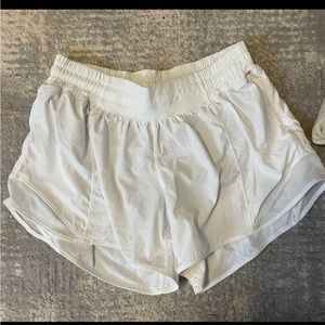 Lululemon hotty hot shirts 4in